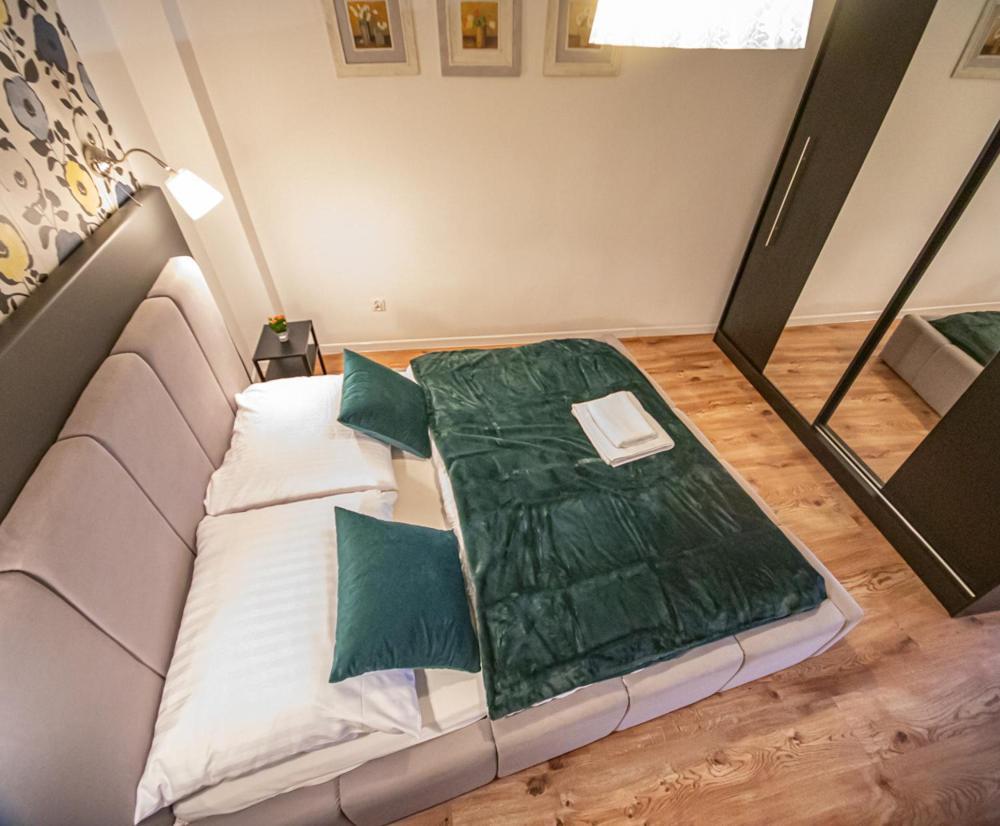Apartament Marklissa Leśna Esterno foto